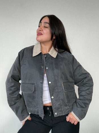 Chaqueta impermeable gris con cuello cotelé para mujer, ideal invierno y lluvia kadenkas.com