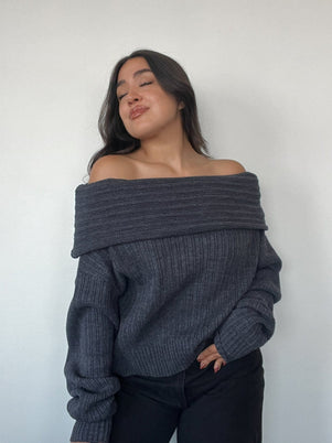 Sweater gris marengo tejido para mujer con diseño off-shoulder suave y cómodo kadenkas.com