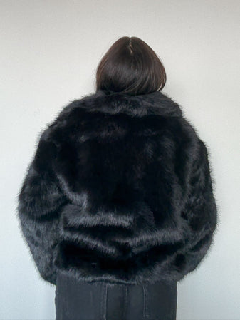 Abrigo negro peludo para mujer con cuello solapa, suave, elegante y abrigador kadenkas.com