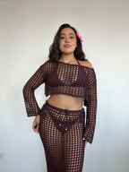 conjunto tejido de algodón color cafe de mujer con top manga larga y falda larga calada estilo boho