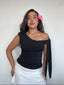 top polera negra asimetrico mujer con lazo en hombro estilo verano