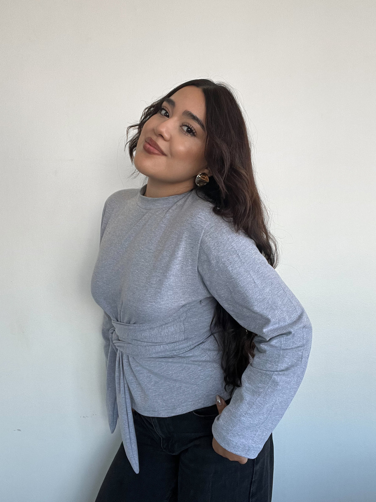 TOP KYOTO GRIS - POLERA CON LAZOS MANGA LARGA DE ALGODÓN