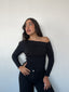 Polera negra off-shoulder para mujer, ajustada, elasticada, manga larga y cómoda kadenkas.com
