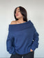 Suéter azul de mujer, modelo Lina, hombros descubiertos, fit relajado y tejido suave – Kadenkas