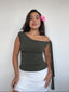 top polera verde asimetrico mujer con lazo en hombro estilo verano