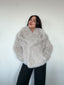 Abrigo gris peludo para mujer con cuello solapa, suave, elegante y abrigador kadenkas.com