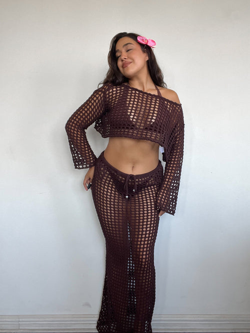 conjunto tejido de algodón color cafe de mujer con top manga larga y falda larga calada estilo boho