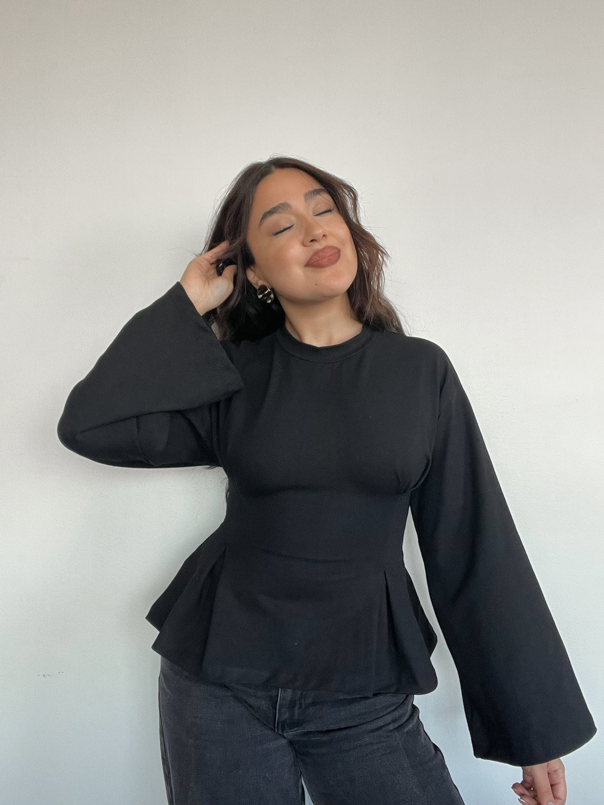 TOP MIKA NEGRO - POLERA CON PINZAS MANGA LARGA DE ALGODÓN