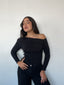 Polera negra off-shoulder para mujer, ajustada, elasticada, manga larga y cómoda kadenkas.com