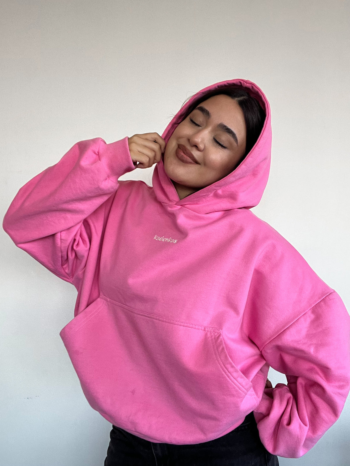 POLERÓN HOODIE ROSADO - OVERSIZE CON GORRO LOGO BORDADO