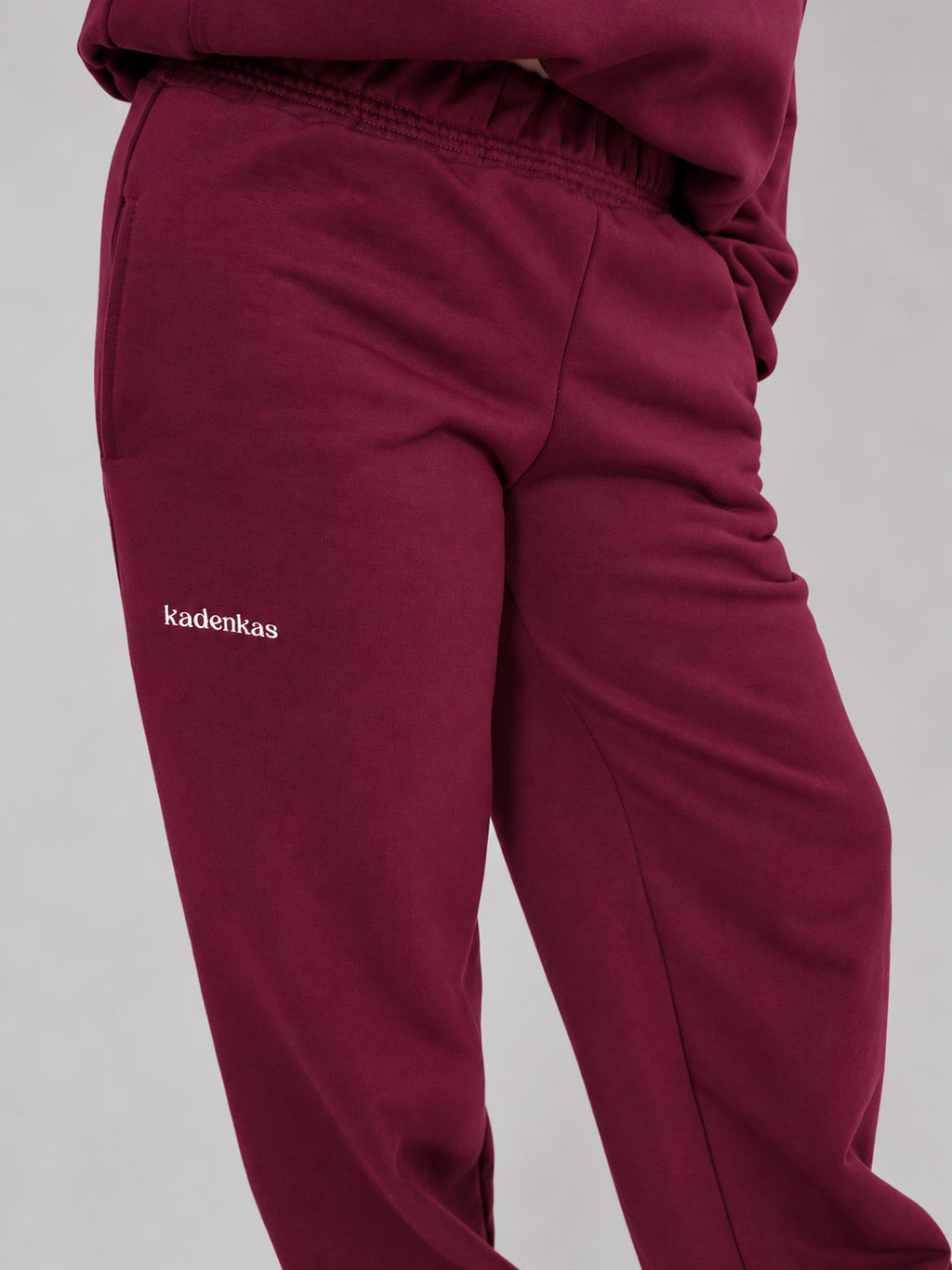 PANTALÓN DE BUZO RECTO LOGO BORDADO - BURDEO