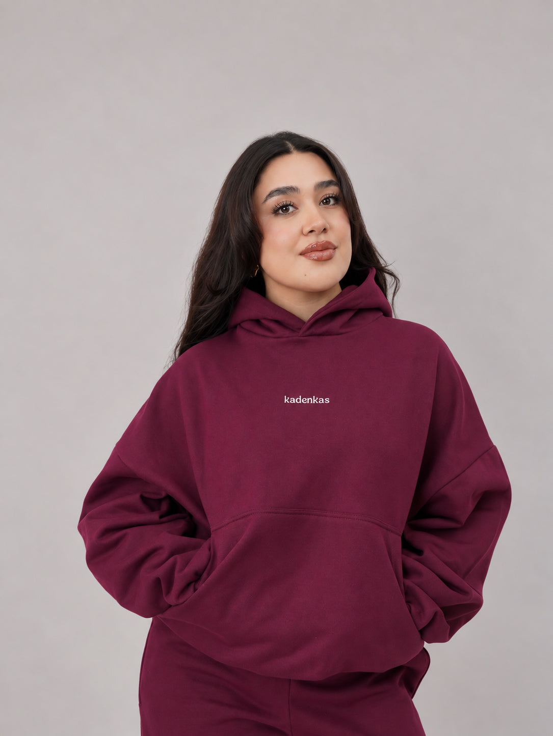 POLERÓN HOODIE CANGURO LOGO BORDADO - BURDEO