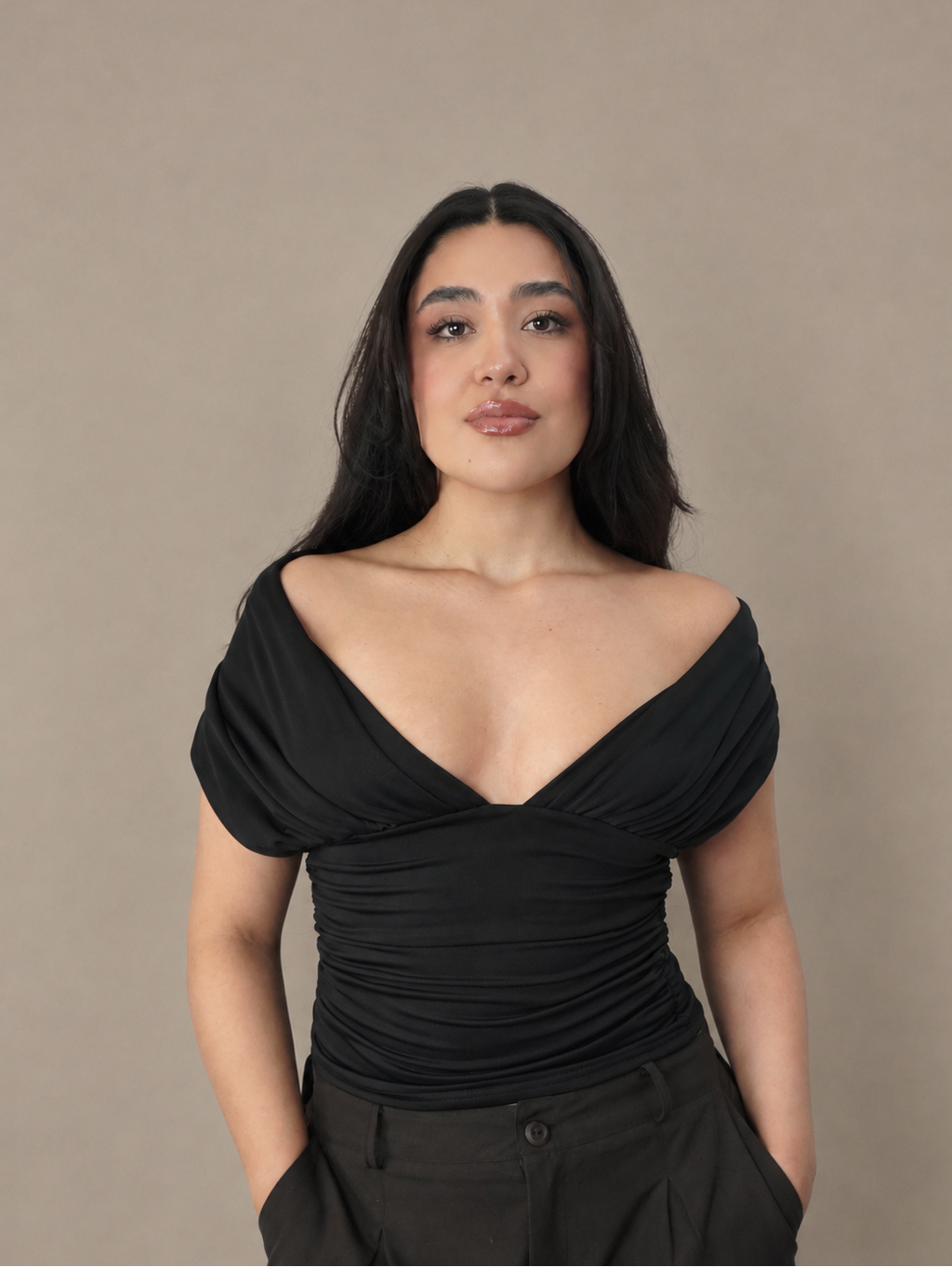 TOP VIVIENNE LAZOS - NEGRO