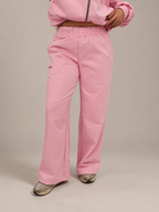 PANTALÓN DE BUZO RECTO LOGO BORDADO - ROSADO