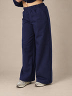 PANTALÓN DE BUZO RECTO LOGO BORDADO - AZUL MARINO