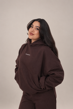 POLERÓN HOODIE CANGURO LOGO BORDADO - CAFÉ