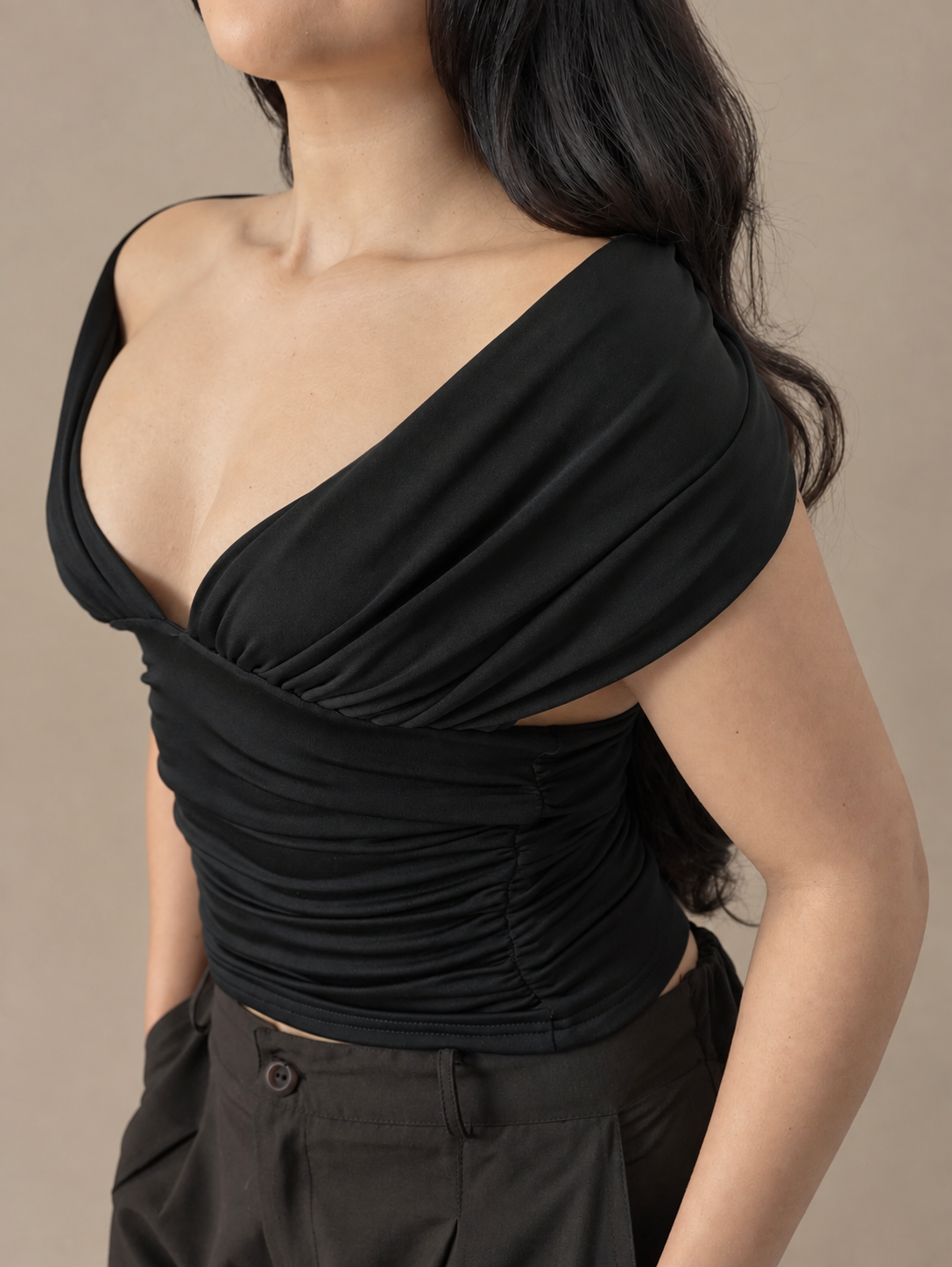 TOP VIVIENNE LAZOS - NEGRO