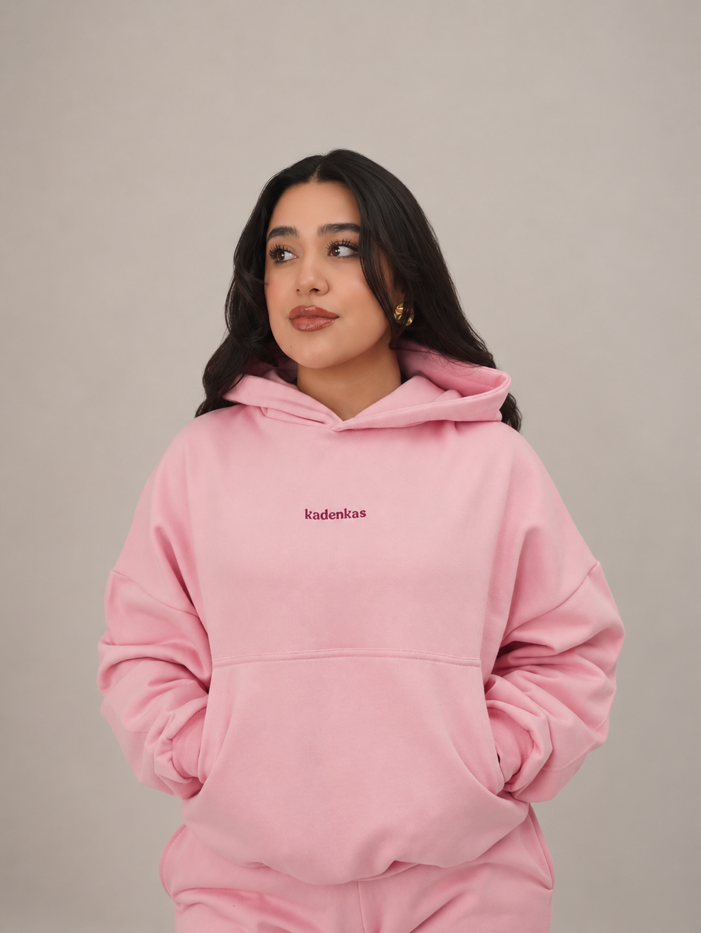 POLERÓN HOODIE CANGURO LOGO BORDADO - ROSADO