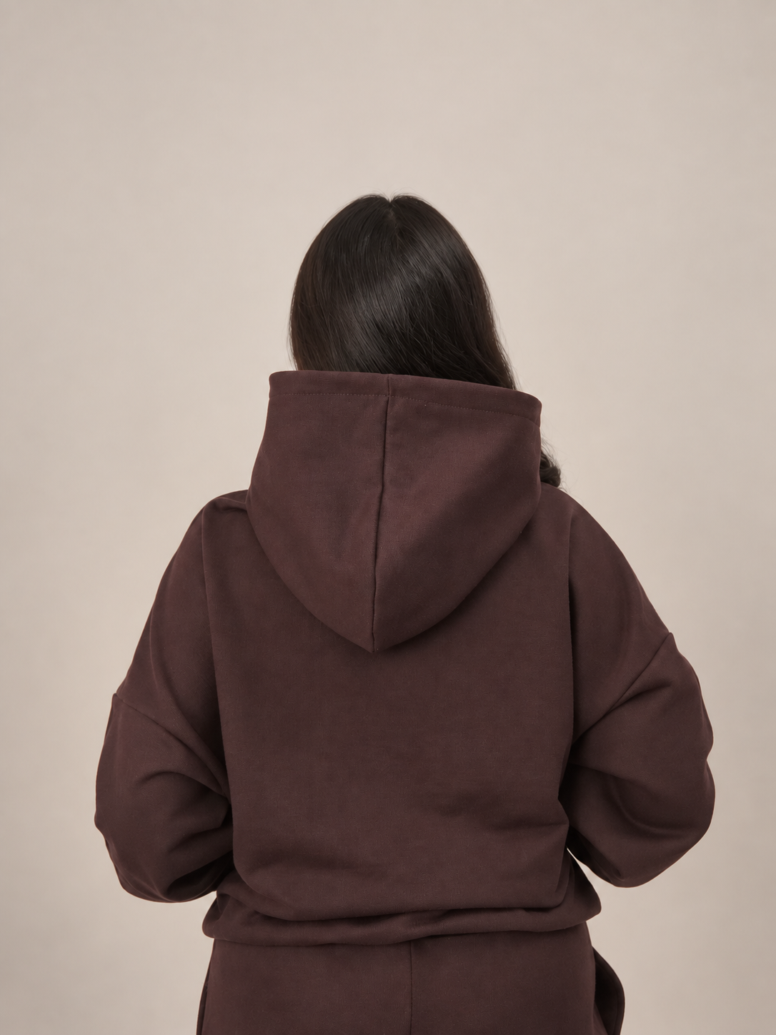 POLERÓN HOODIE CANGURO LOGO BORDADO - CAFÉ
