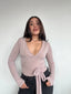 TOP PILATES BEIGE - POLERA MANGA LARGA ESCOTE CRUZADO AMARRAS