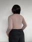 TOP PILATES BEIGE - POLERA MANGA LARGA ESCOTE CRUZADO AMARRAS