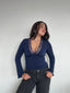 TOP SIENNA AZUL - POLERA CON ESCOTE Y ENCAJE