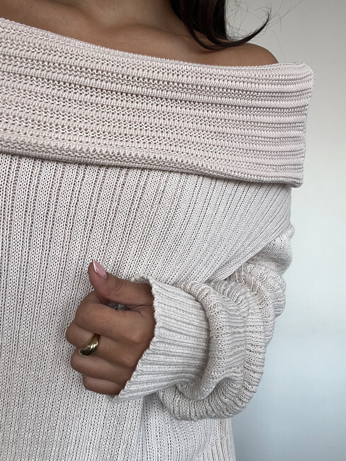 SWEATER LINA CRUDO - CHALECO DE ALGODÓN OFF SHOULDER OVERSIZE