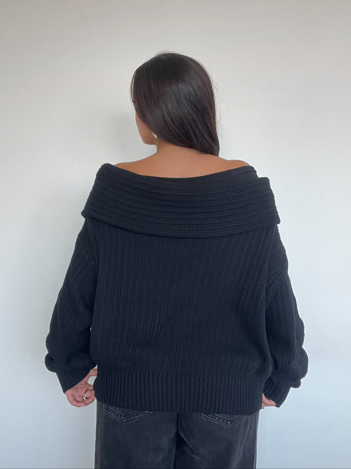 SWEATER LINA NEGRO - CHALECO DE ALGODÓN OFF SHOULDER OVERSIZE