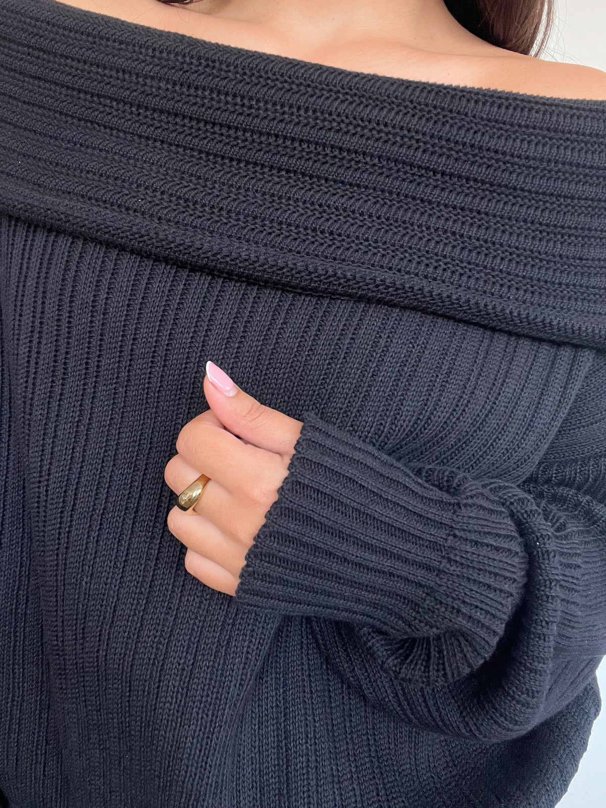 SWEATER LINA NEGRO - CHALECO DE ALGODÓN OFF SHOULDER OVERSIZE