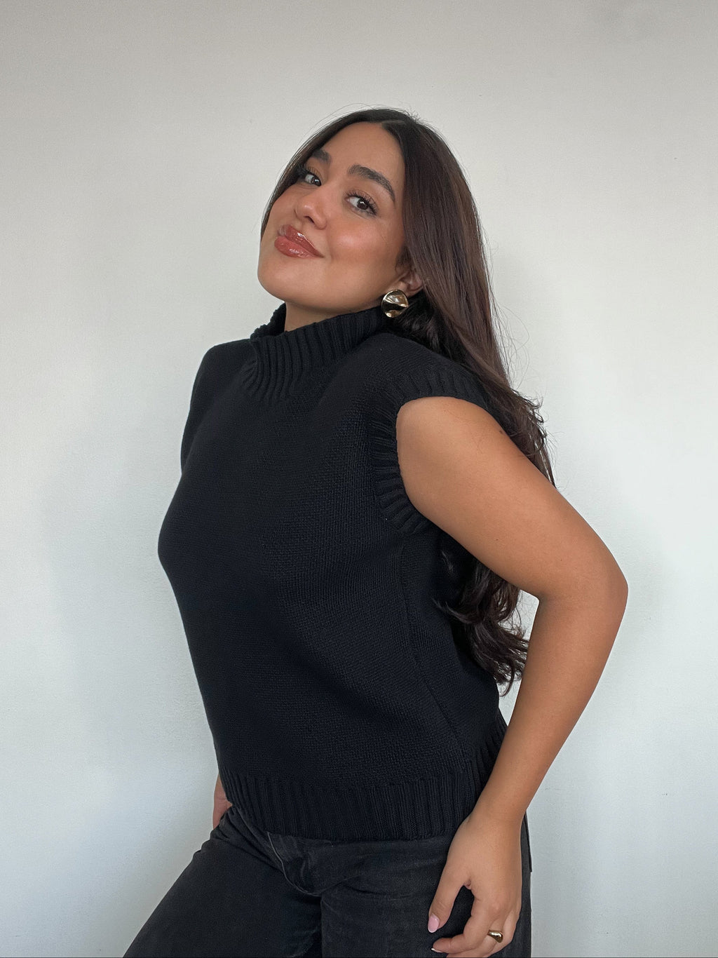 SWEATER HANNAH NEGRO - CHALECO DE ALGODÓN DE CUELLO ALTO