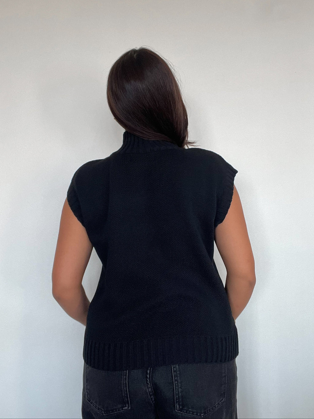 SWEATER HANNAH NEGRO - CHALECO DE ALGODÓN DE CUELLO ALTO