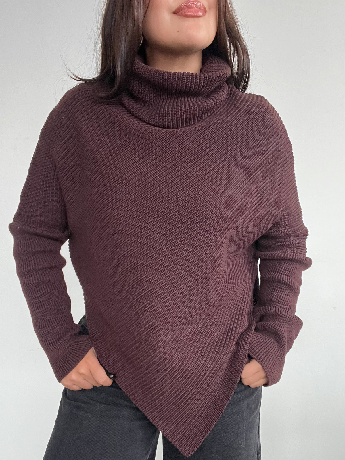 SWEATER CELINE CAFÉ - CHALECO DE ALGODÓN TIPO PONCHO CON MANGAS