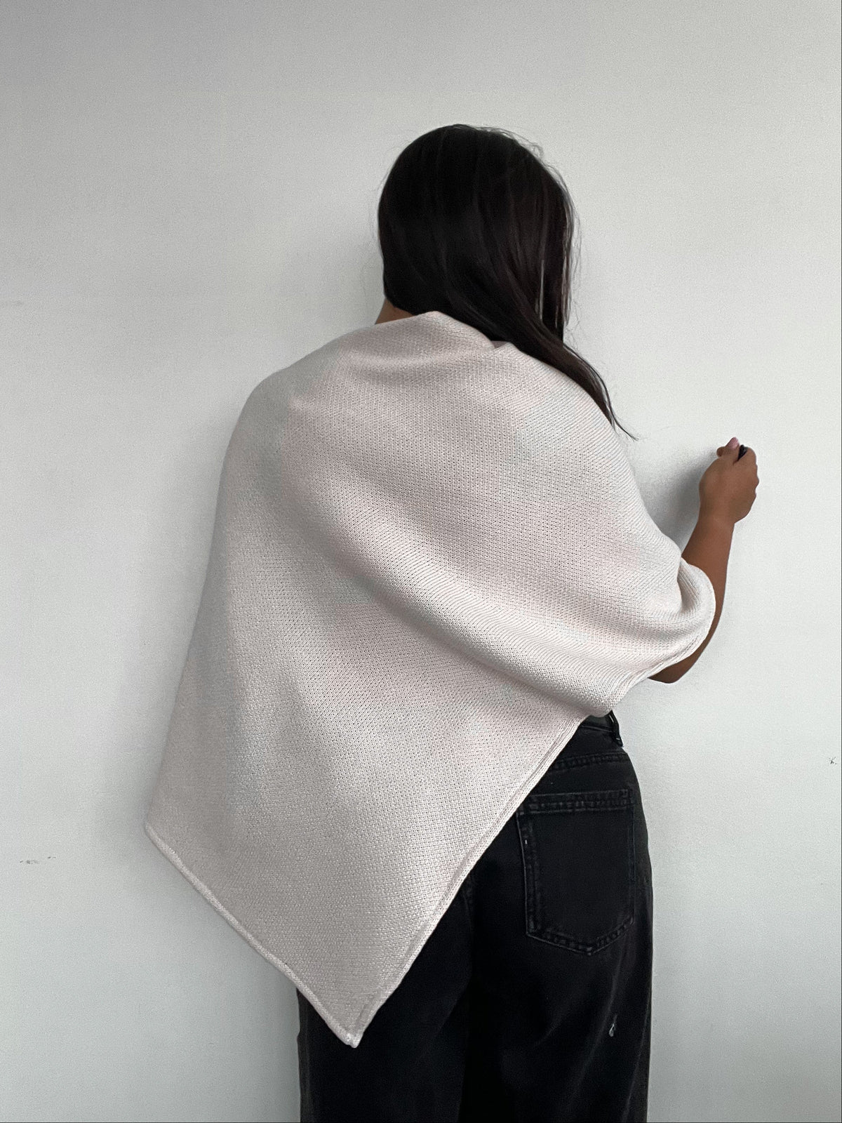 SWEATER CHARLOTTE  CRUDO - PONCHO ASIMÉTRICO MANTA DE ALGODÓN