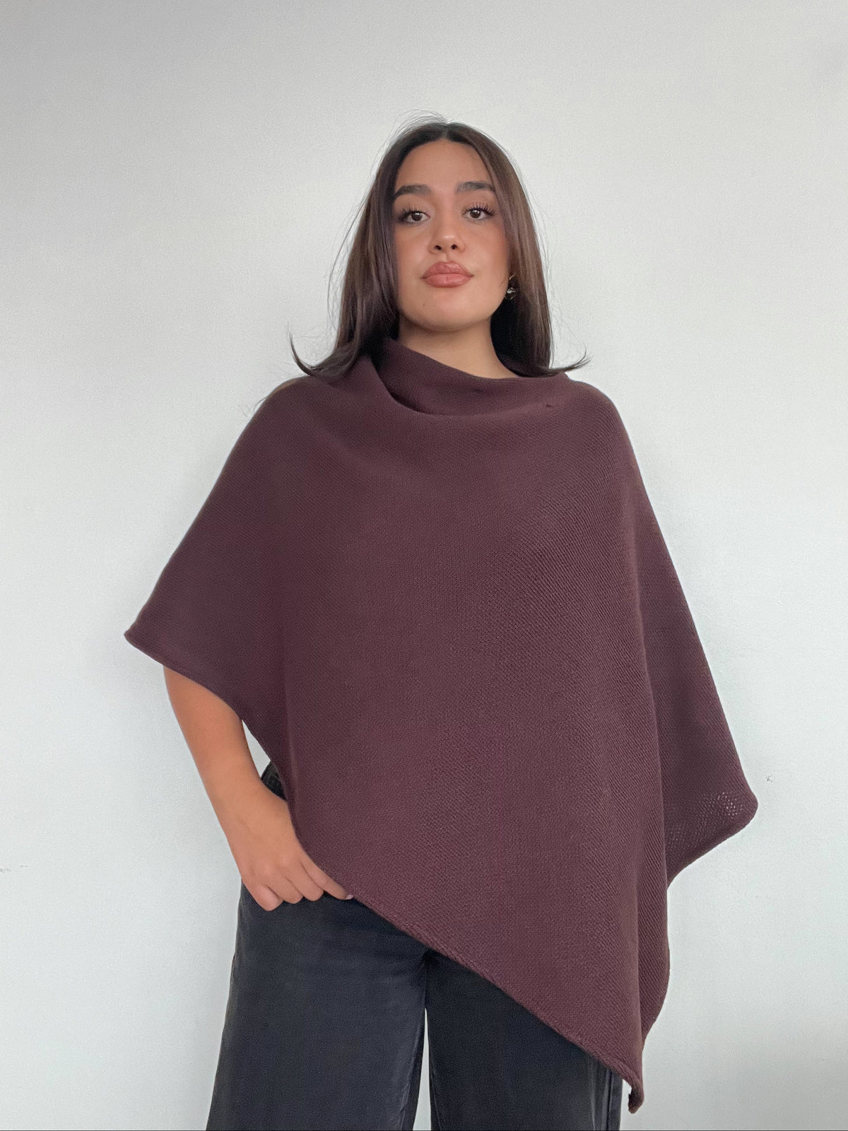 SWEATER CHARLOTTE CAFÉ - PONCHO ASIMÉTRICO MANTA DE ALGODÓN