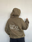 POLERÓN HOODIE VERDE - OVERSIZE CON GORRO LOGO Y ESPALDA BORDADO