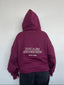 POLERÓN HOODIE BURDEO - OVERSIZE CON GORRO LOGO Y ESPALDA BORDADO