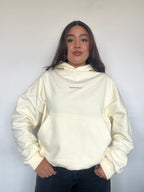 POLERÓN HOODIE MANTEQUILLA - OVERSIZE CON GORRO LOGO BORDADO